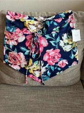 PerSeption Concept Navy Floral top with Gold Ring